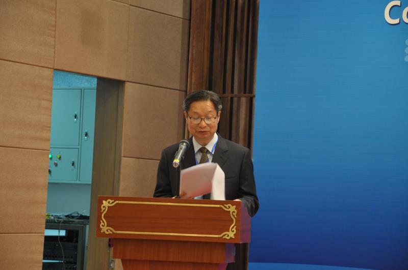 张鸣起副会长兼秘书长出席第六届"国际投资经贸法律风