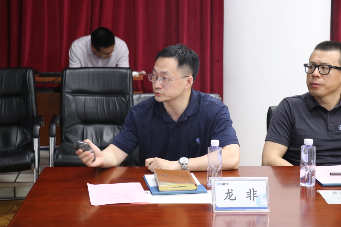 龙非 副总监(法律部负责人)